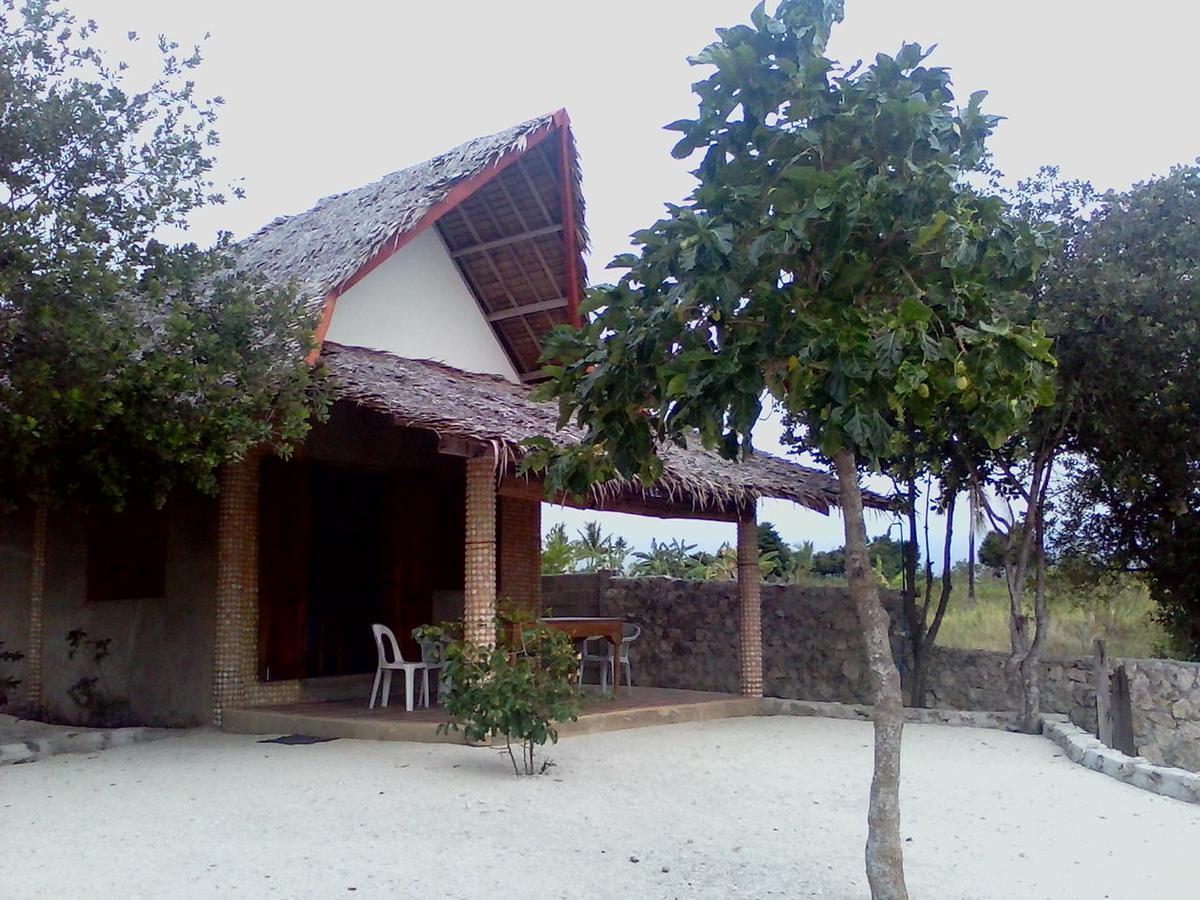 Moalboal T Breeze Coastal Resort Luaran gambar